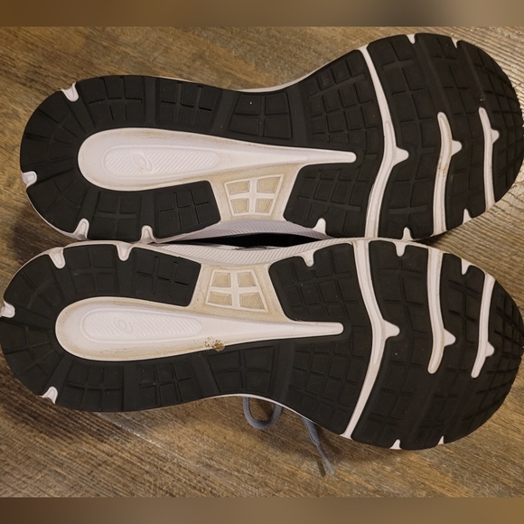 ASICS Women's, Jolt 3 Running Shoe Size 10 - Picture 4 of 6